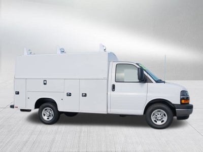 2025 Chevrolet Express Cutaway 3500 1WT