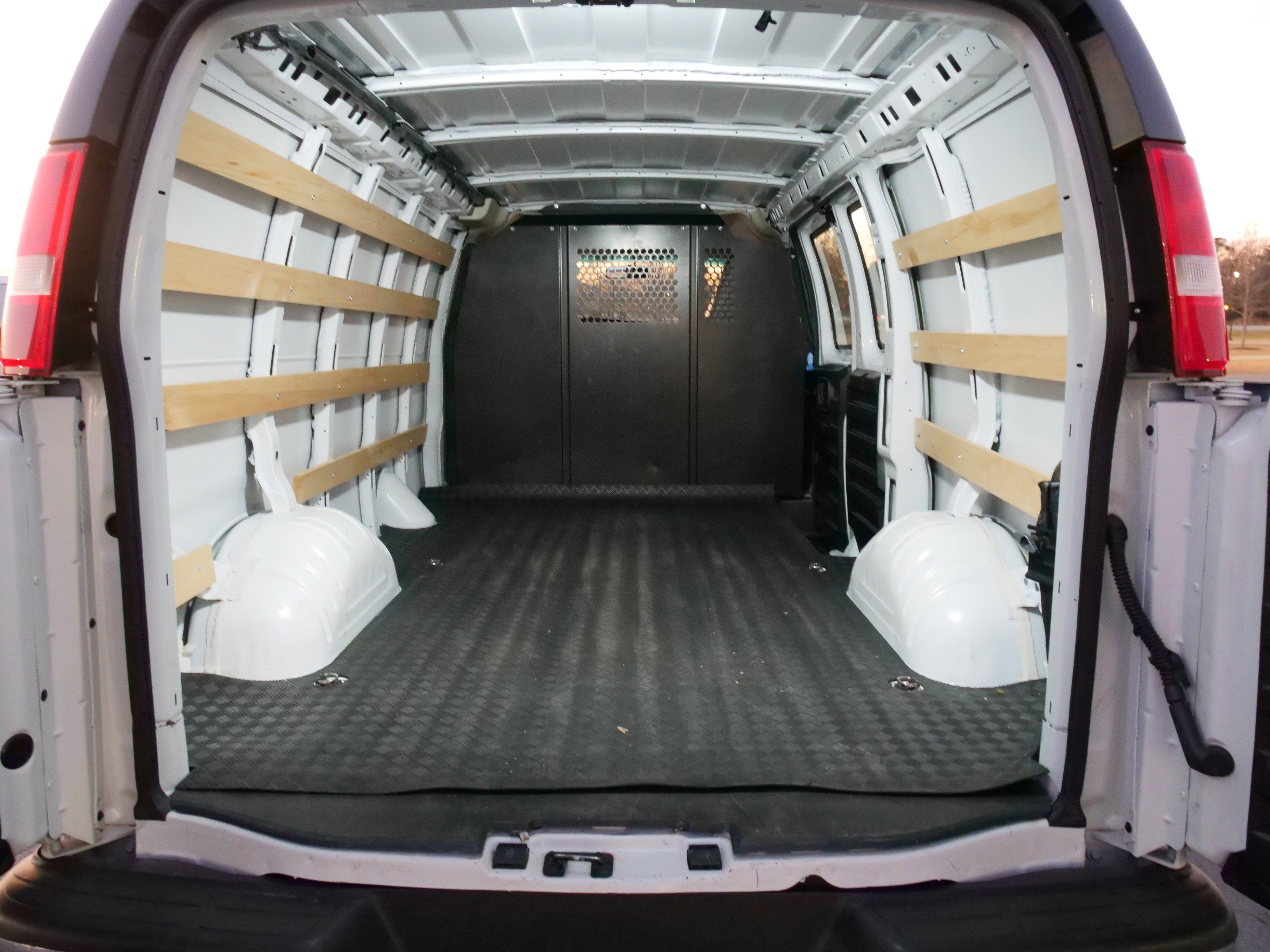 2024 Chevrolet Express Cargo 2500 WT