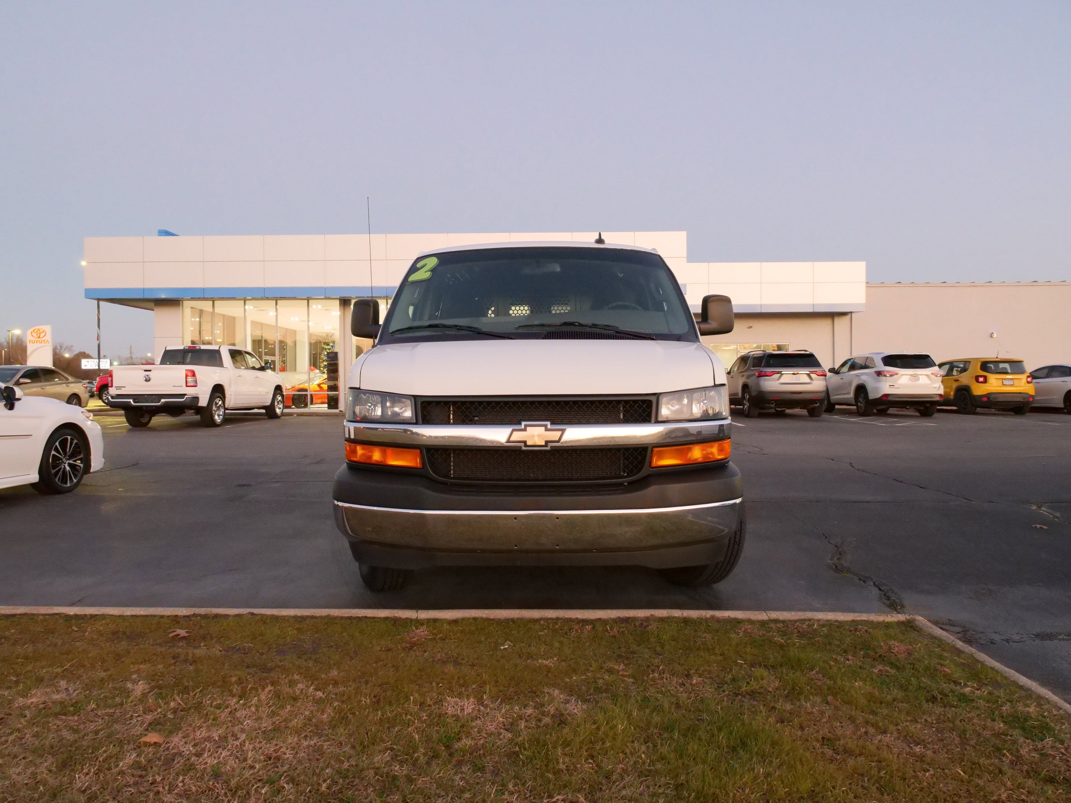 2024 Chevrolet Express Cargo 2500 WT