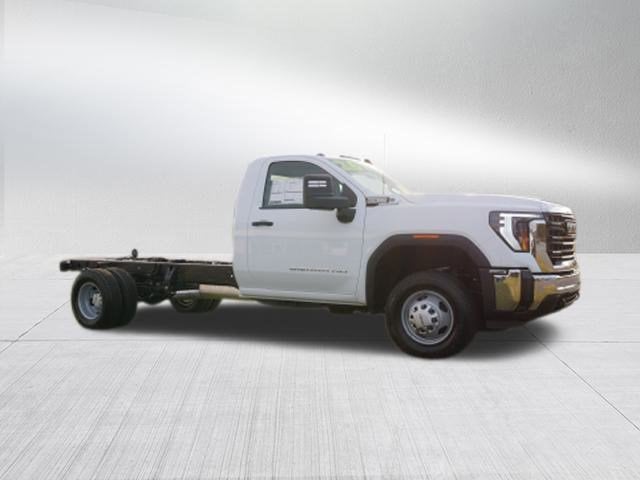 2026 GMC Sierra 3500 HD Chassis Cab Pro