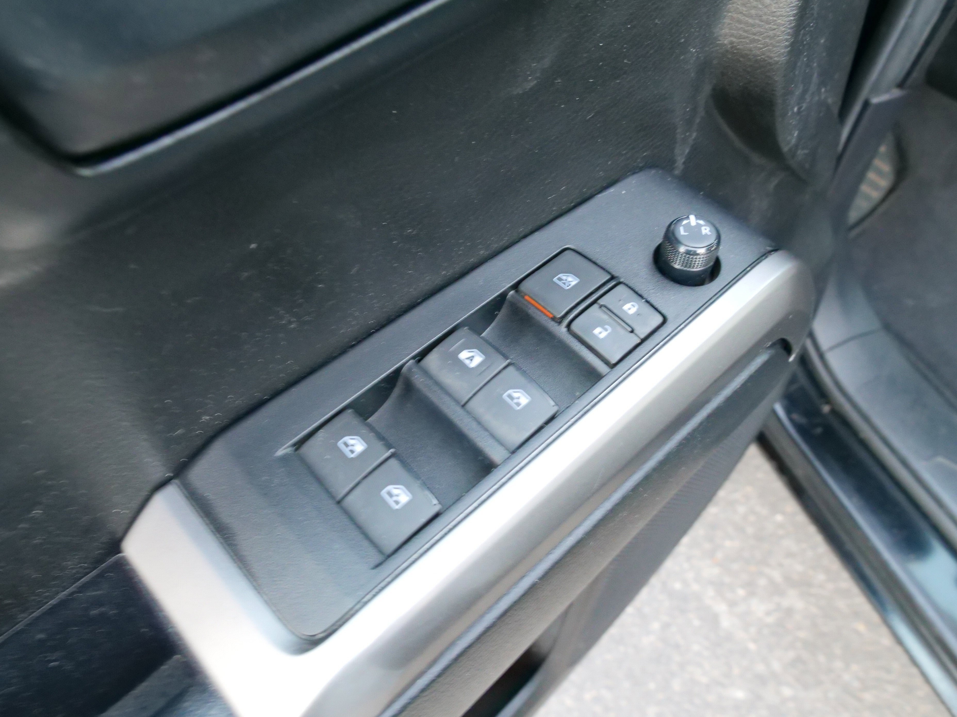 2021 Toyota Tacoma 2WD SR5