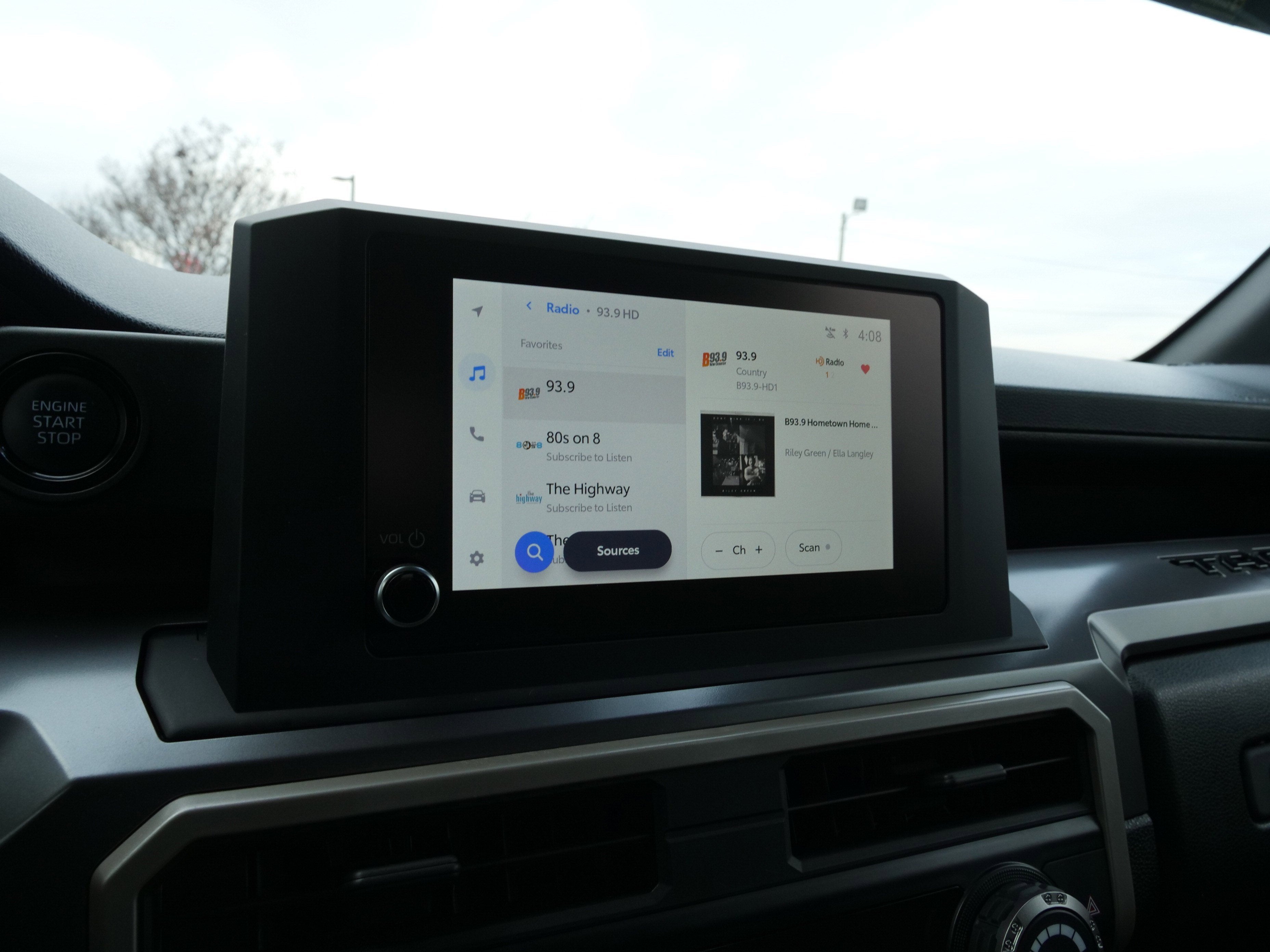 2025 Toyota Tacoma 2WD SR5