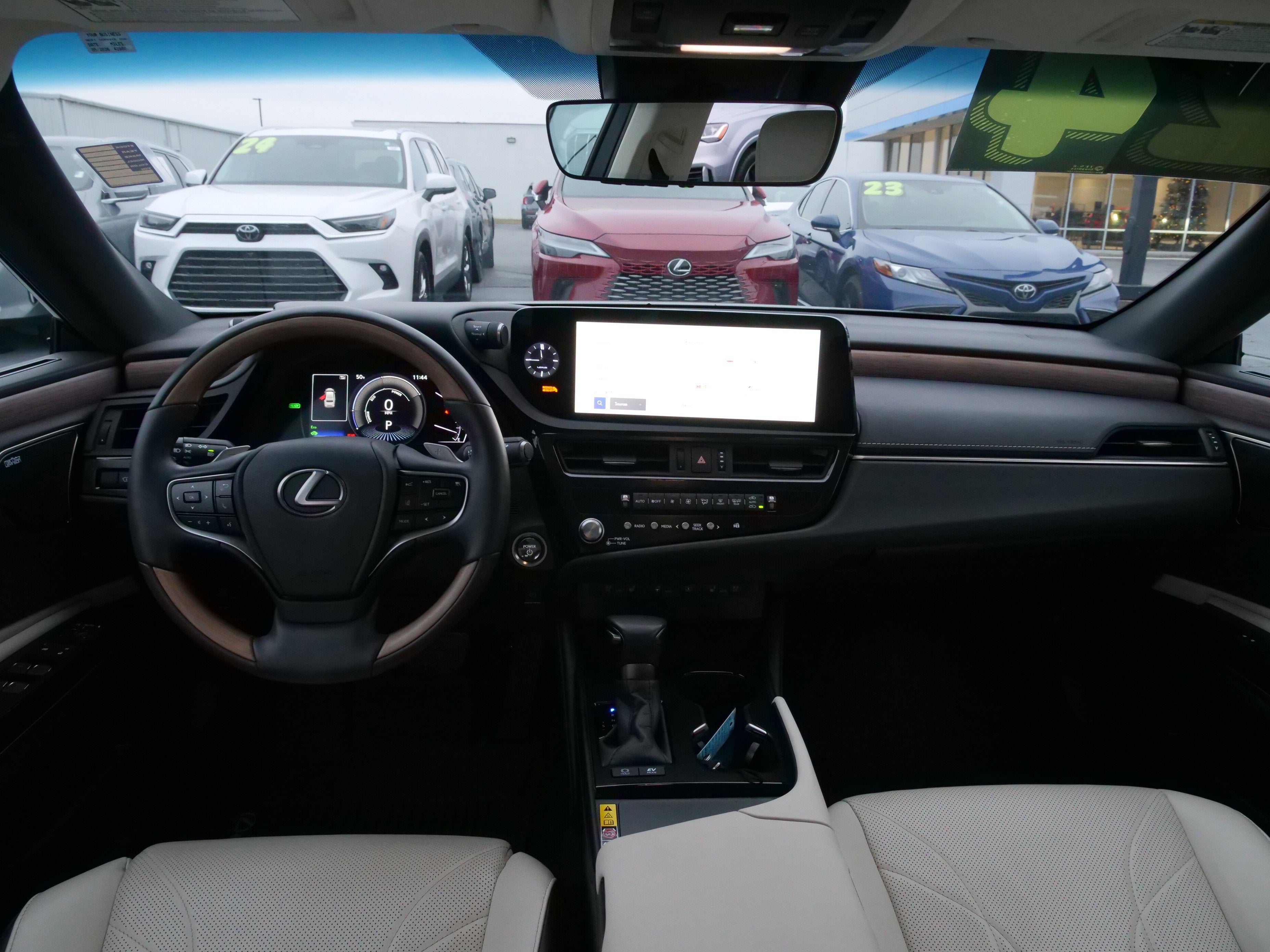 2024 Lexus ES ES 300h Ultra Luxury