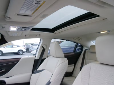 2024 Lexus ES ES 300h Ultra Luxury