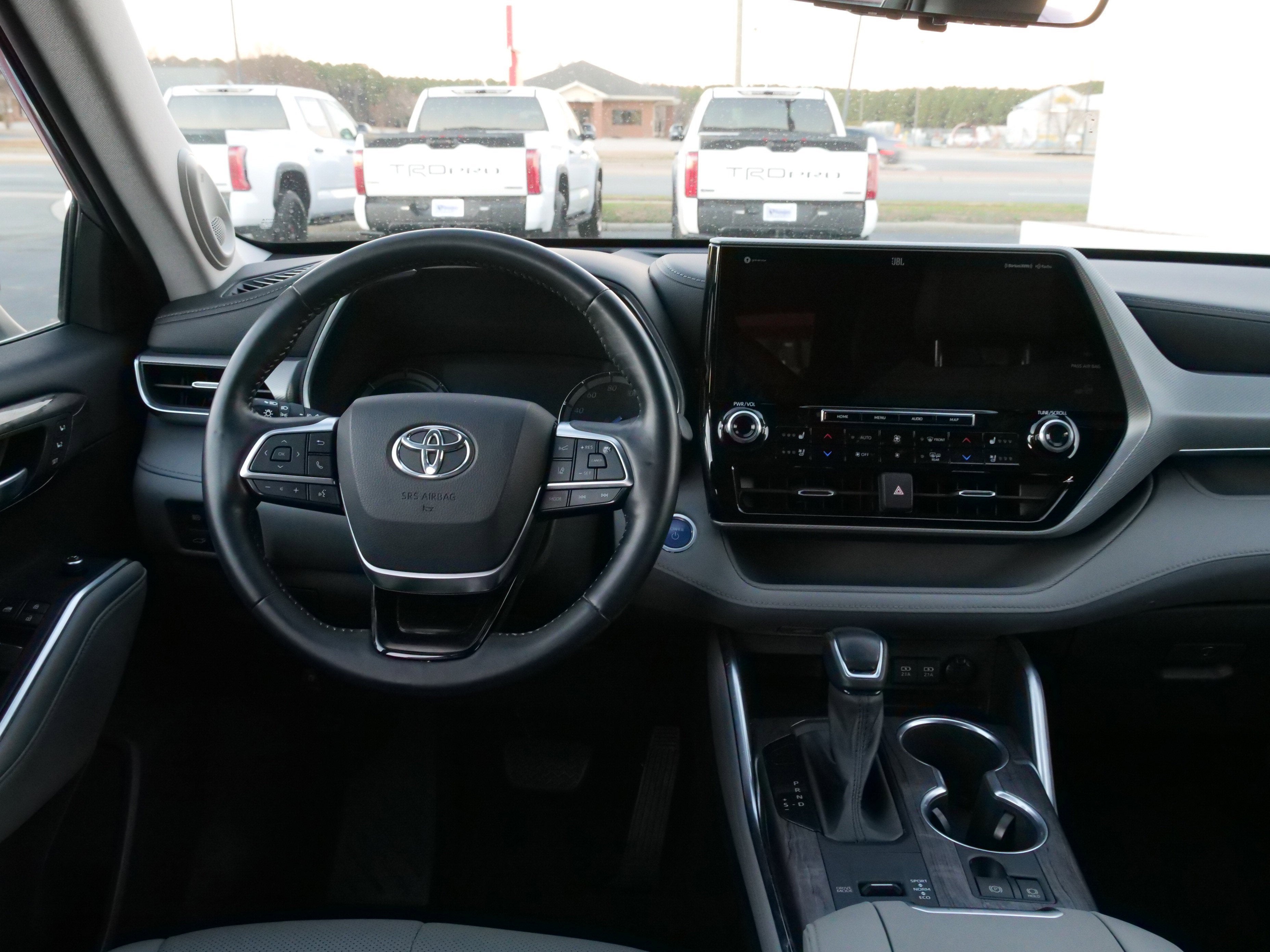 2021 Toyota Highlander Hybrid Platinum