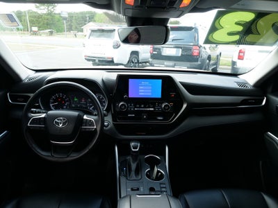 2023 Toyota Highlander XLE