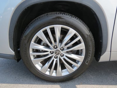 2023 Toyota Highlander Platinum