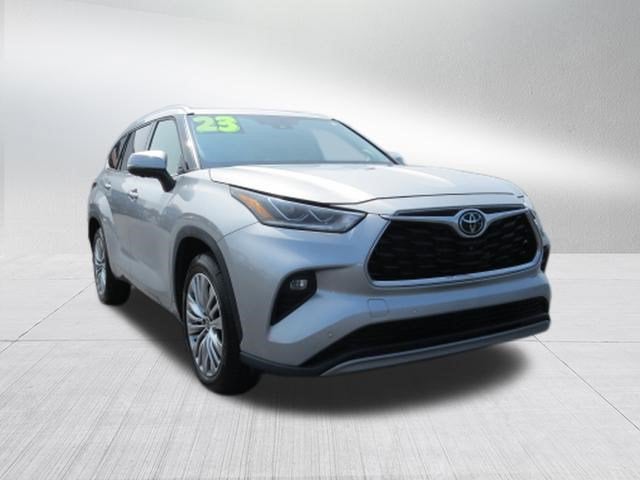 2023 Toyota Highlander Platinum