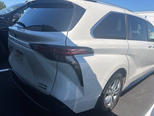 2021 Toyota Sienna Limited
