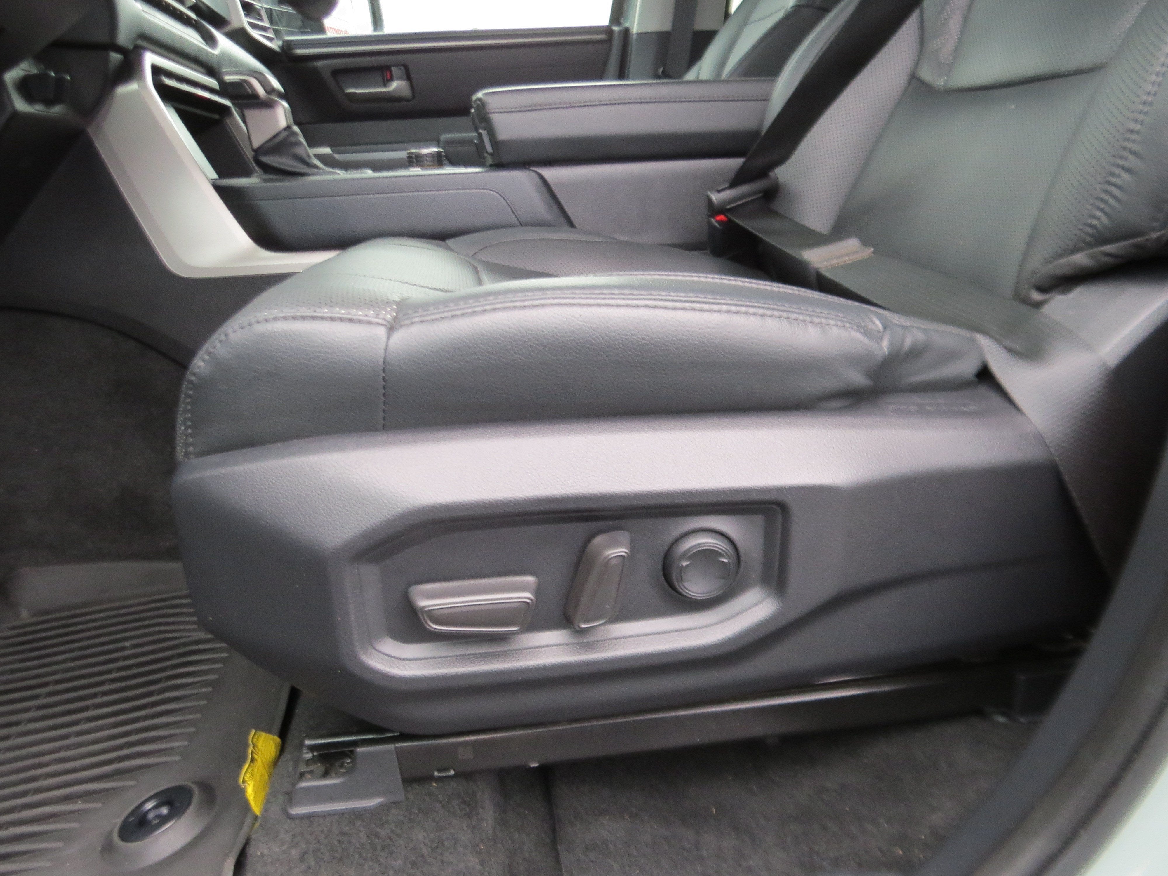2024 Toyota Tundra 4WD SR5