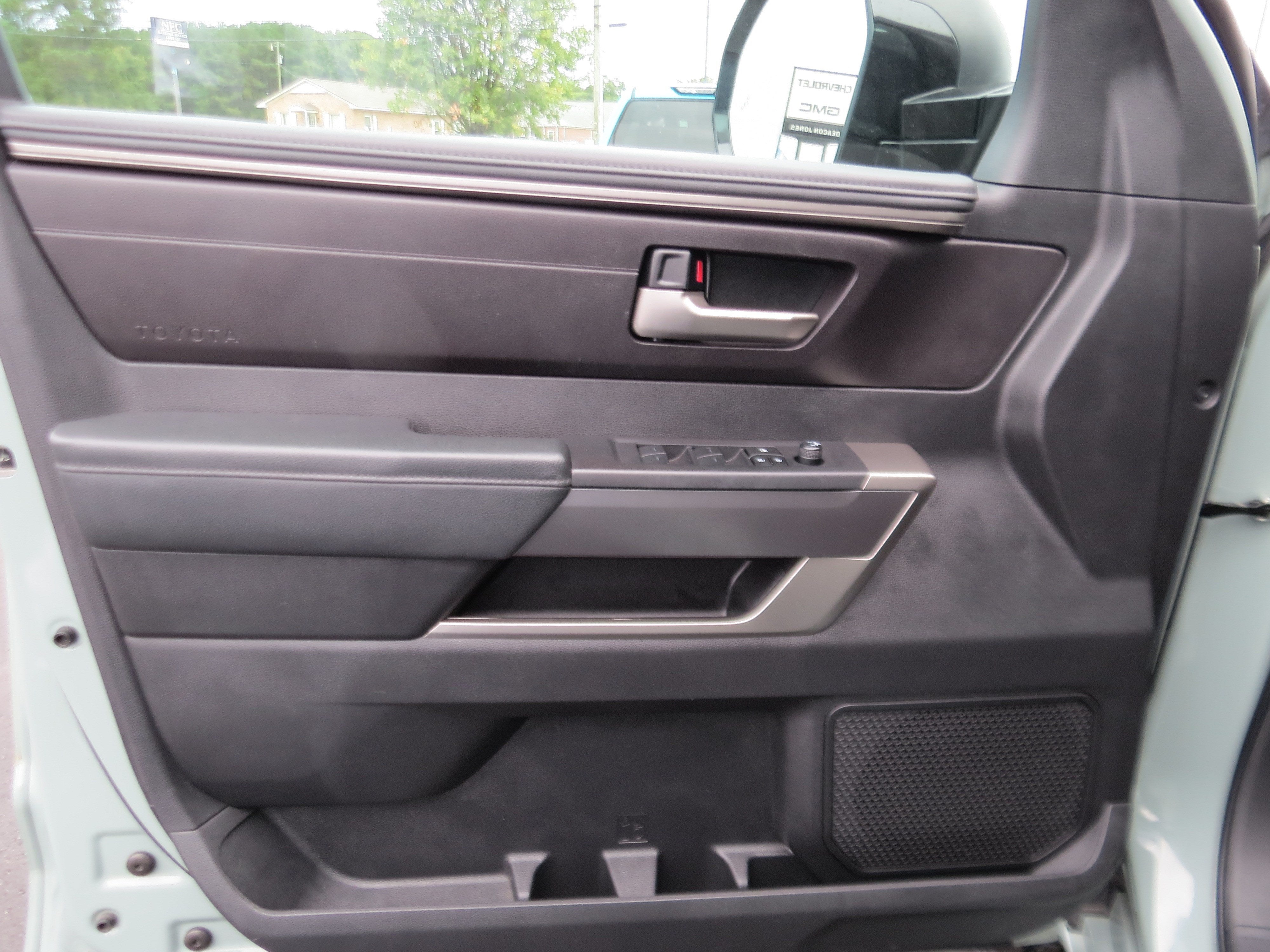 2024 Toyota Tundra 4WD SR5