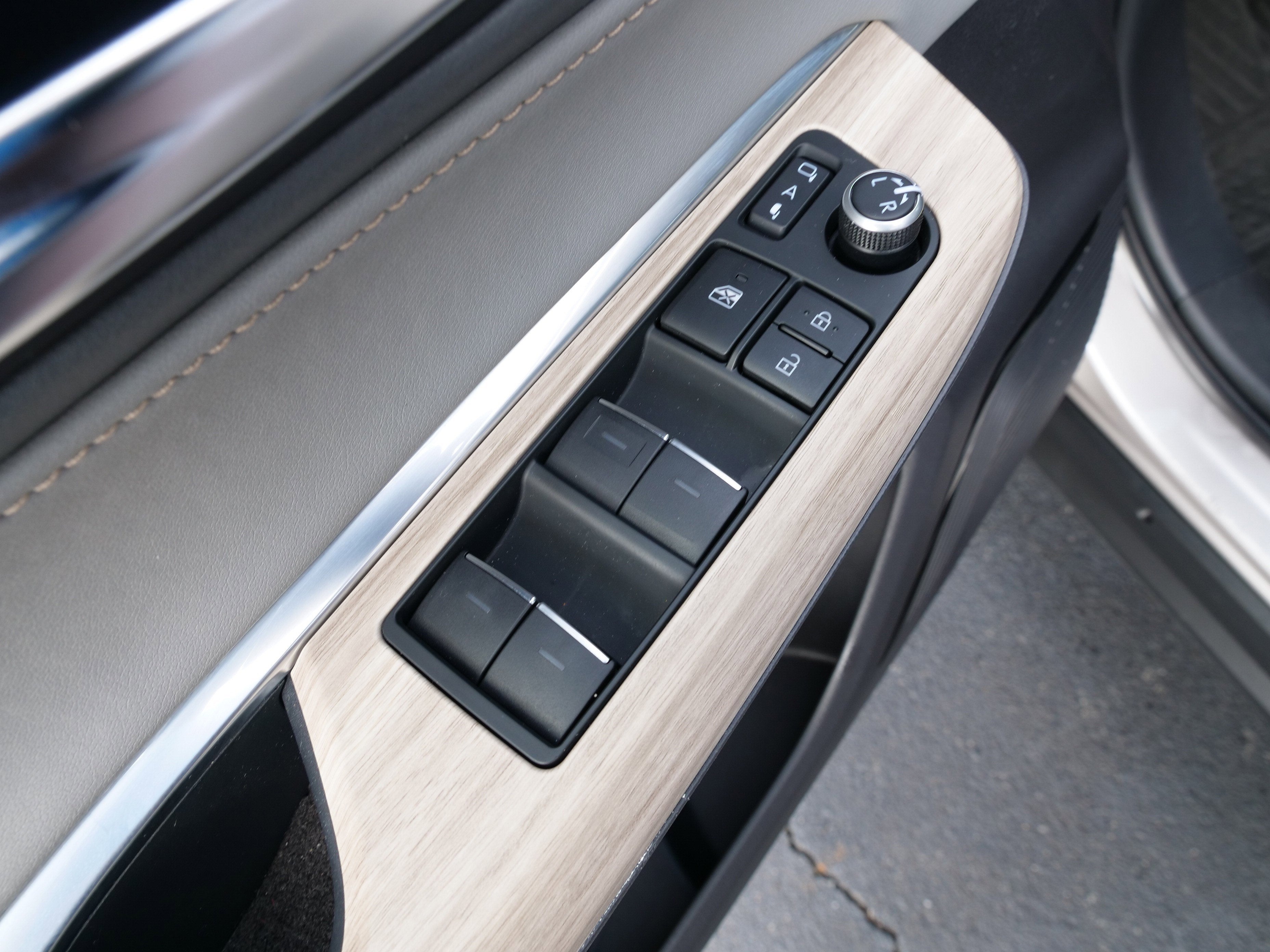 2023 Toyota Venza Limited