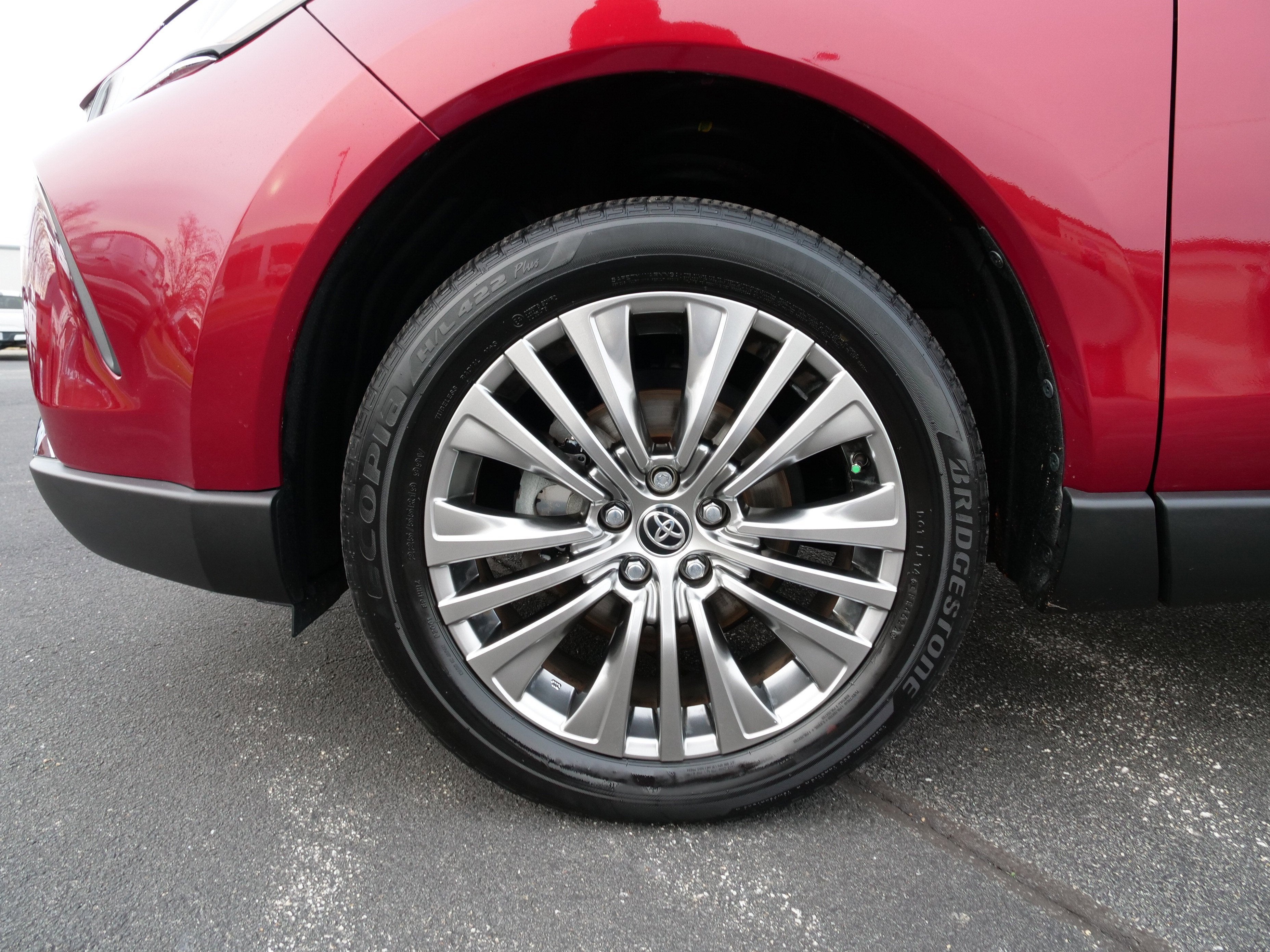 2023 Toyota Venza XLE