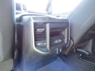 2022 RAM 1500 Big Horn 4x4 Crew Cab 5.7L V8