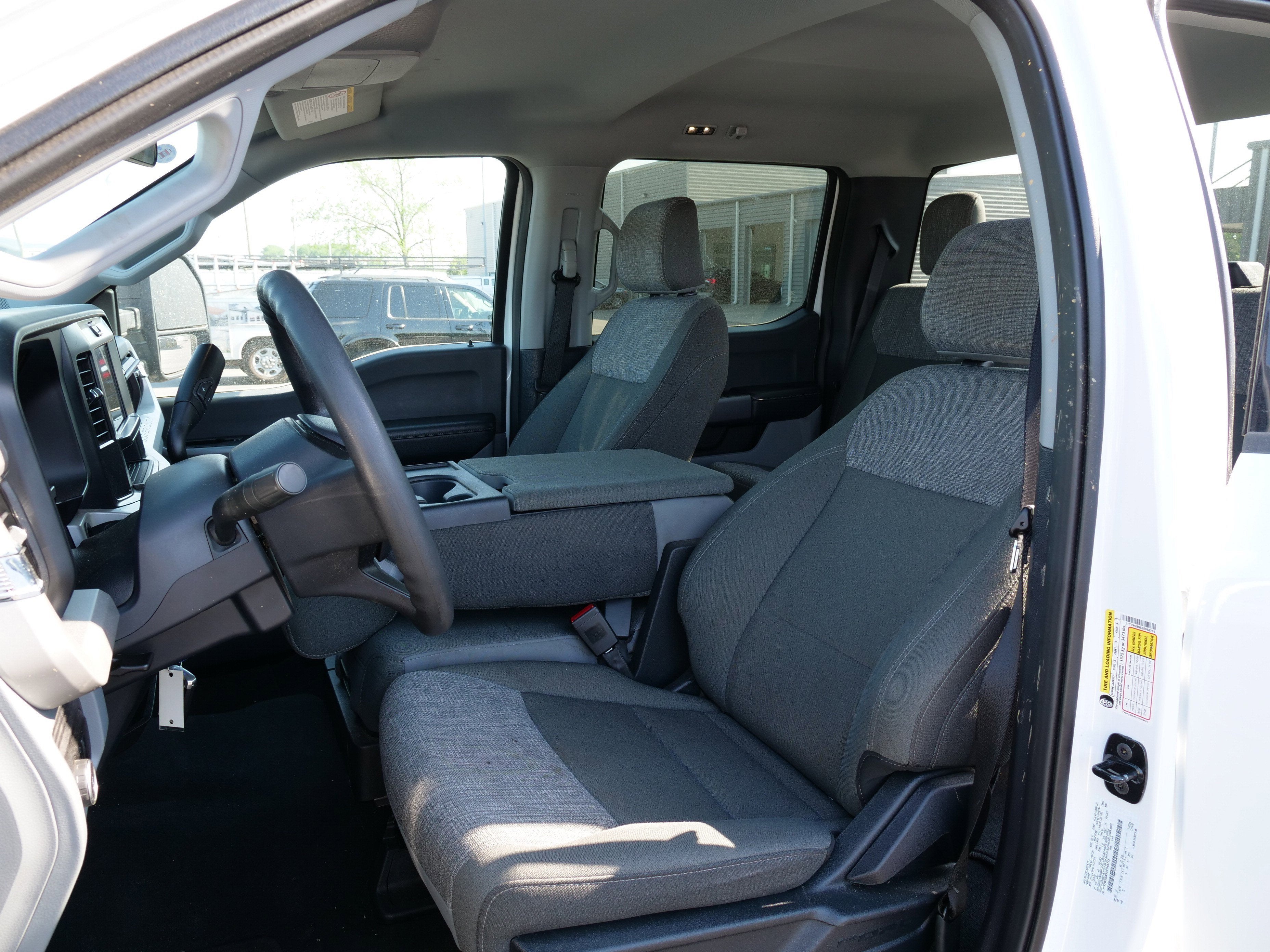 2025 Ford Super Duty F-250 SRW Base