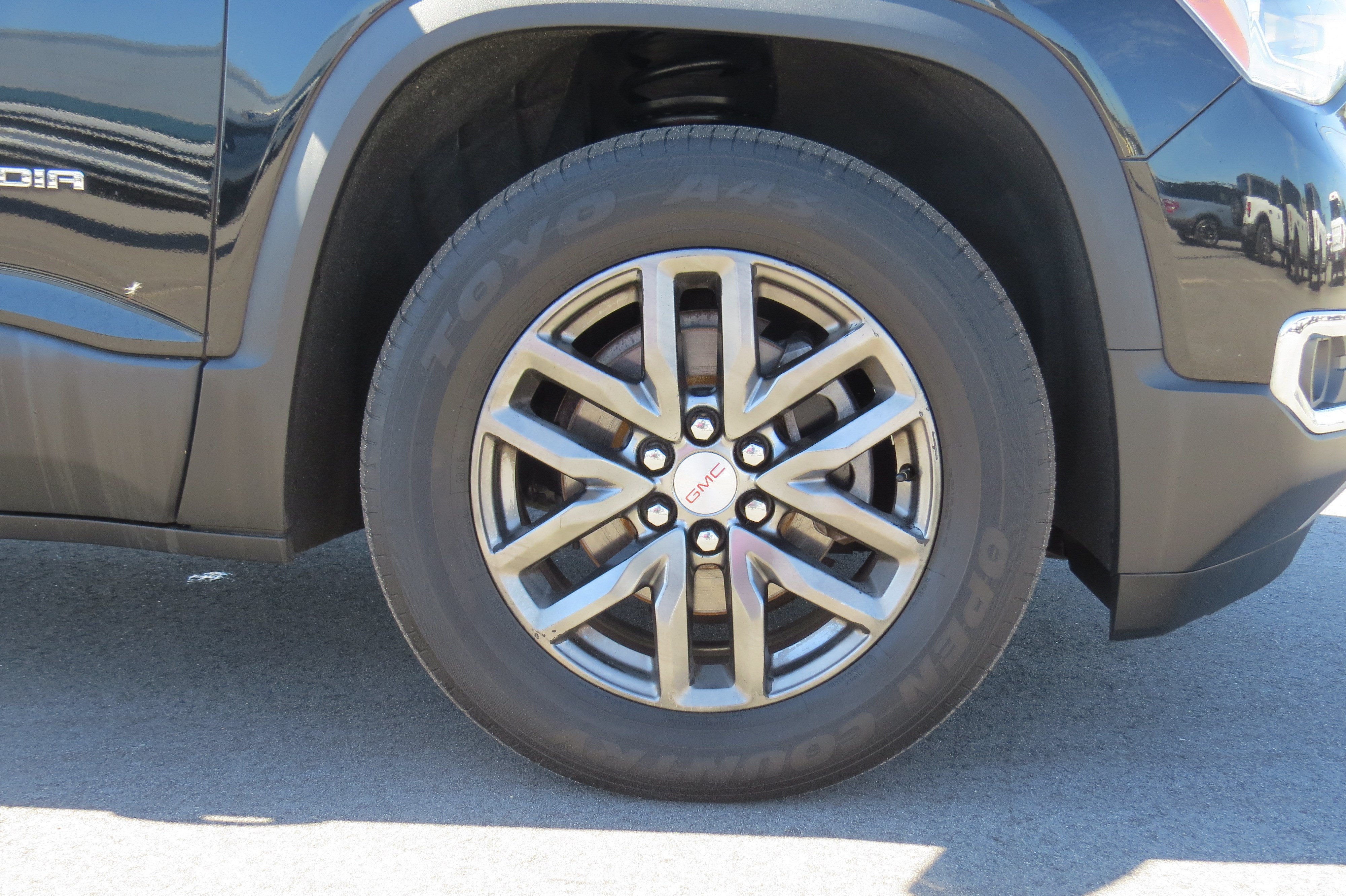 2017 GMC Acadia SLT AWD w/ 3rd Row