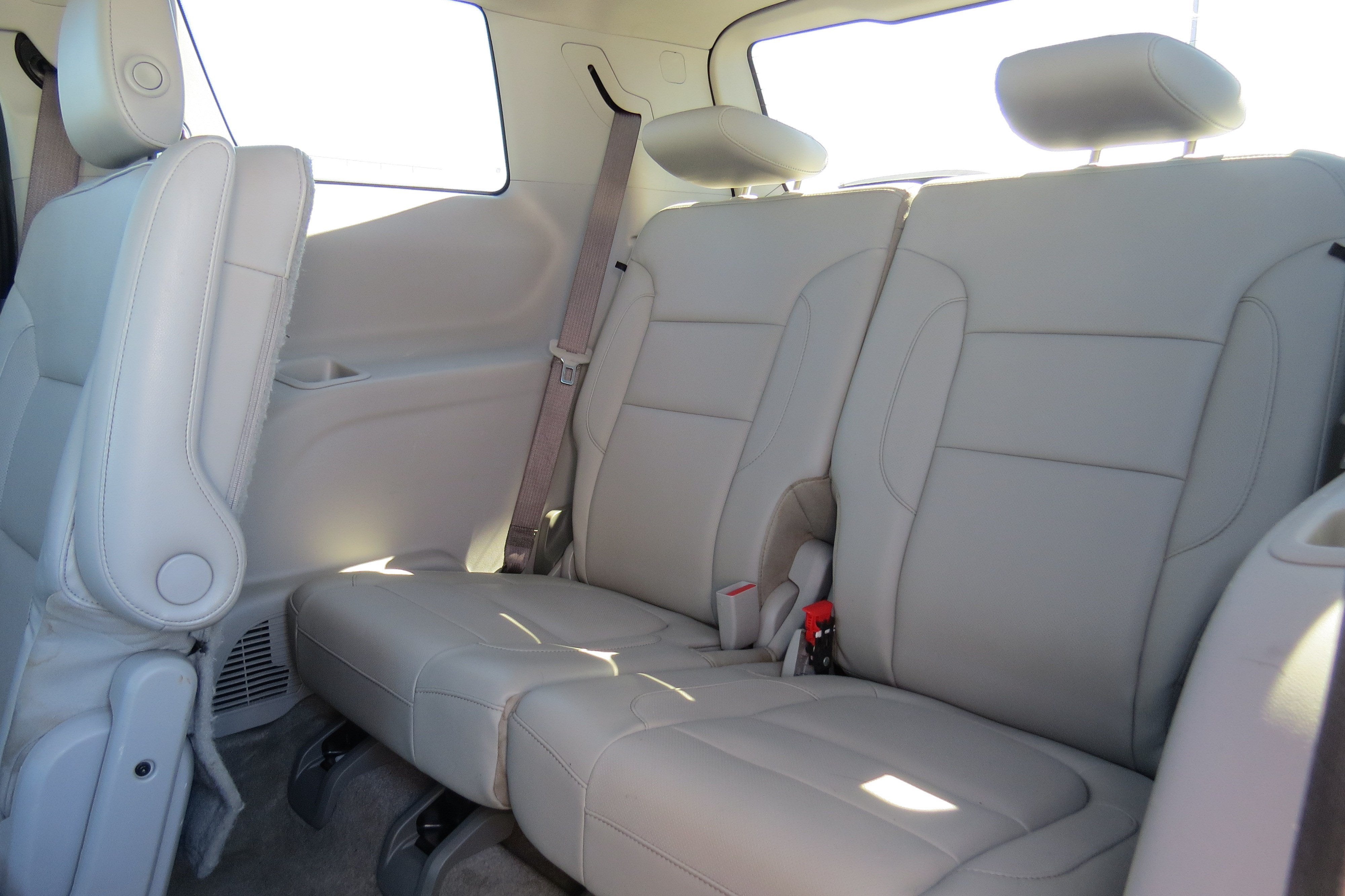 2017 GMC Acadia SLT AWD w/ 3rd Row