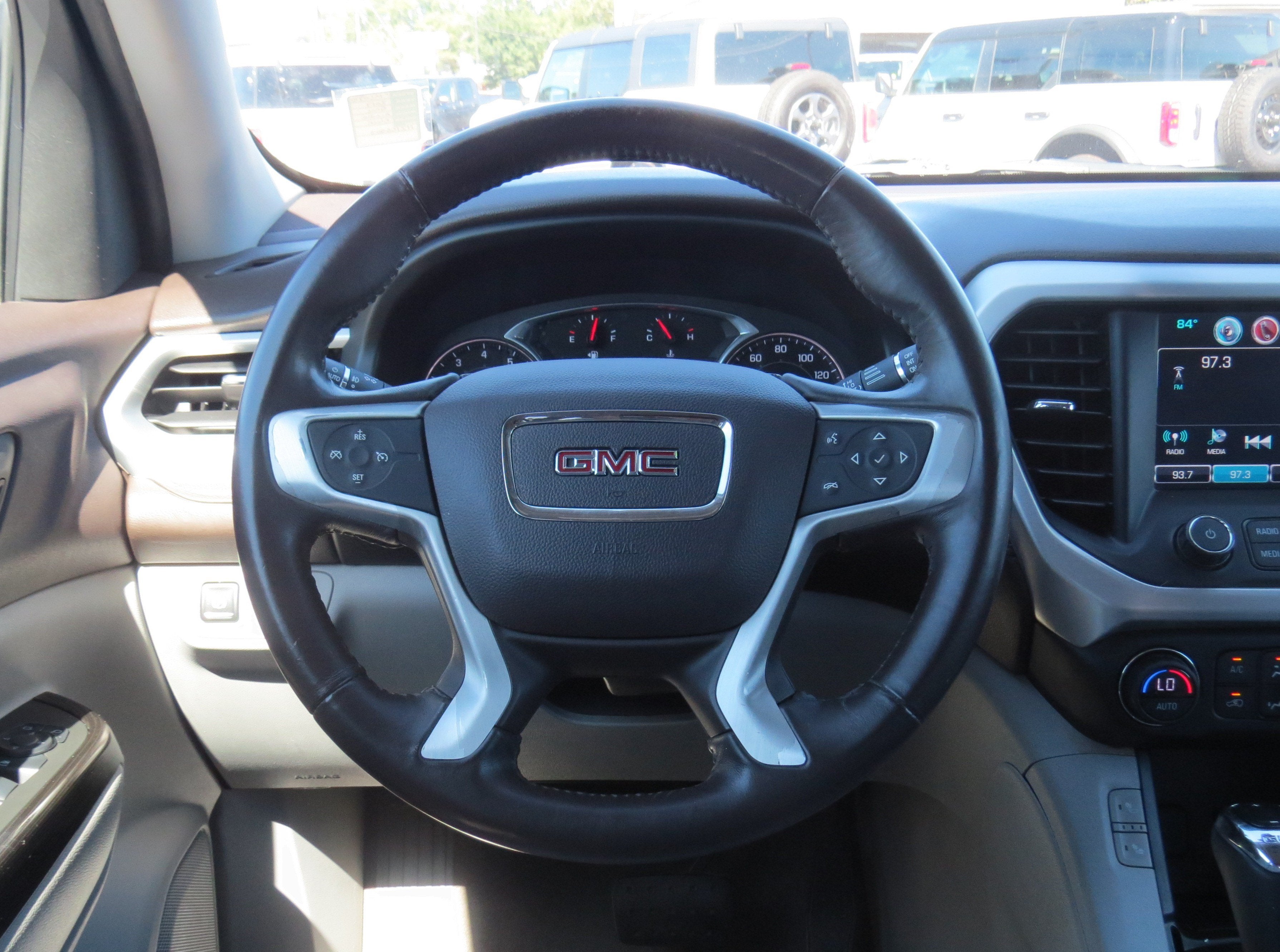 2017 GMC Acadia SLT AWD w/ 3rd Row