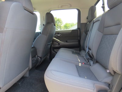 2025 Nissan Frontier SV