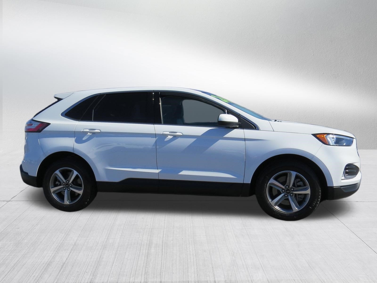 2024 Ford Edge SEL AWD w/ Convenience Pkg. & Panoramic Sunroof