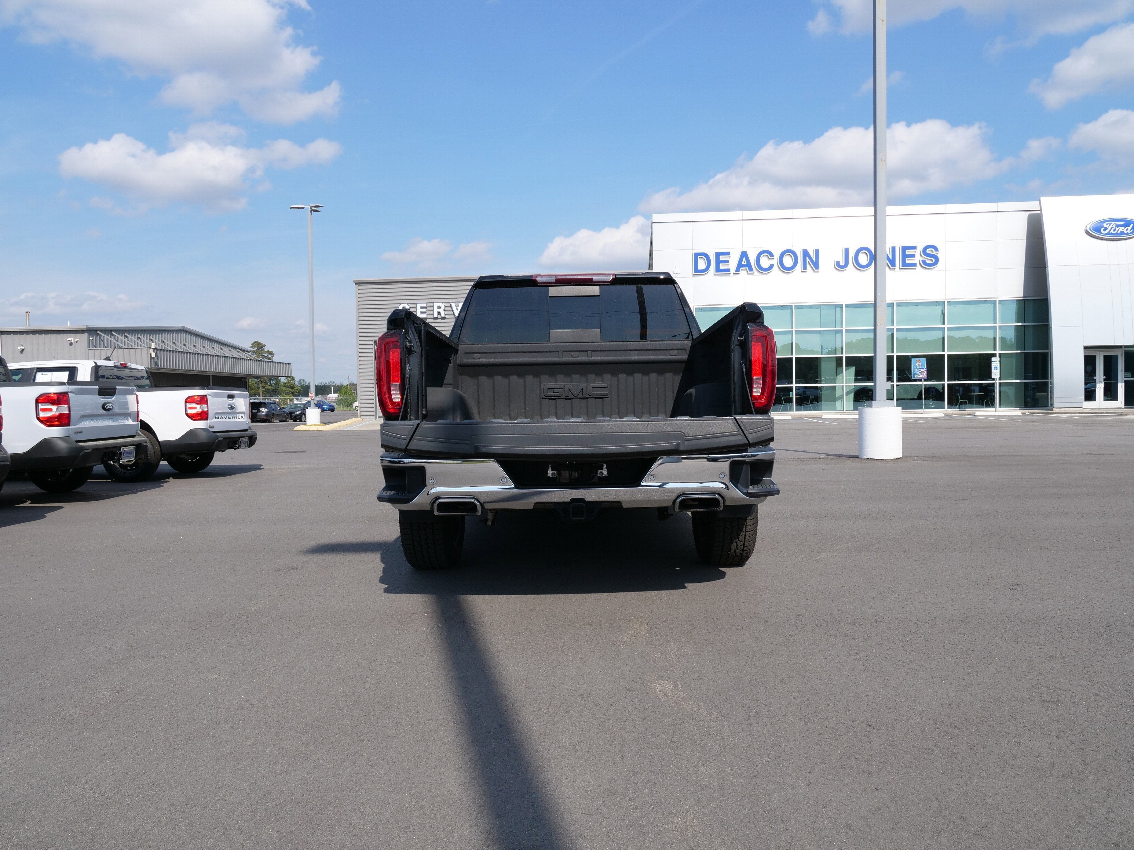 2022 GMC Sierra 1500 SLT