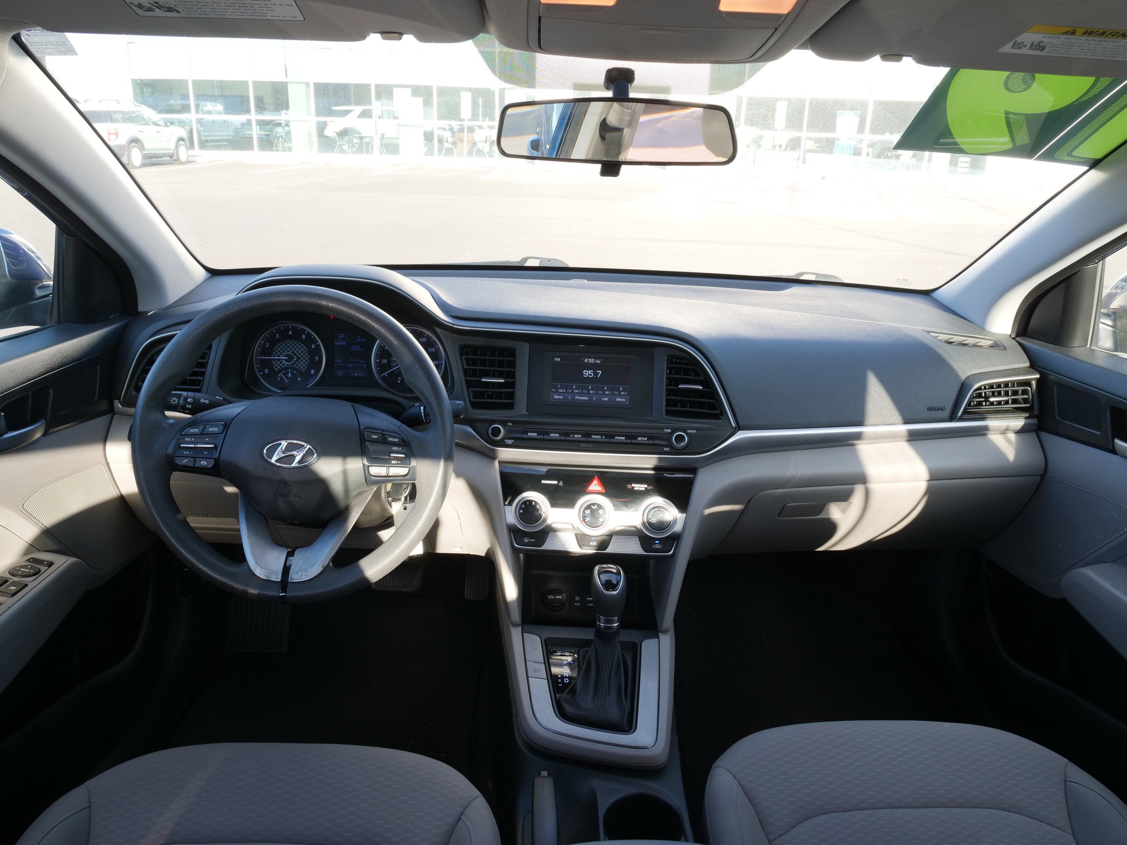 2019 Hyundai Elantra SE