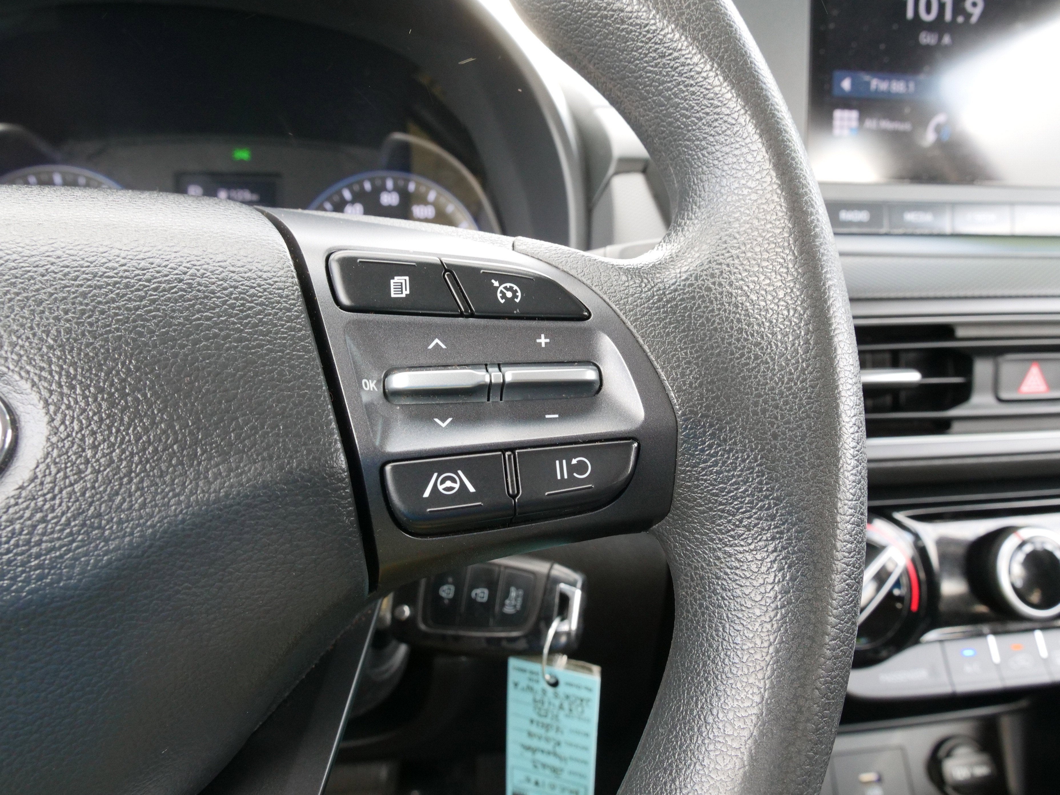 2023 Hyundai Kona SE