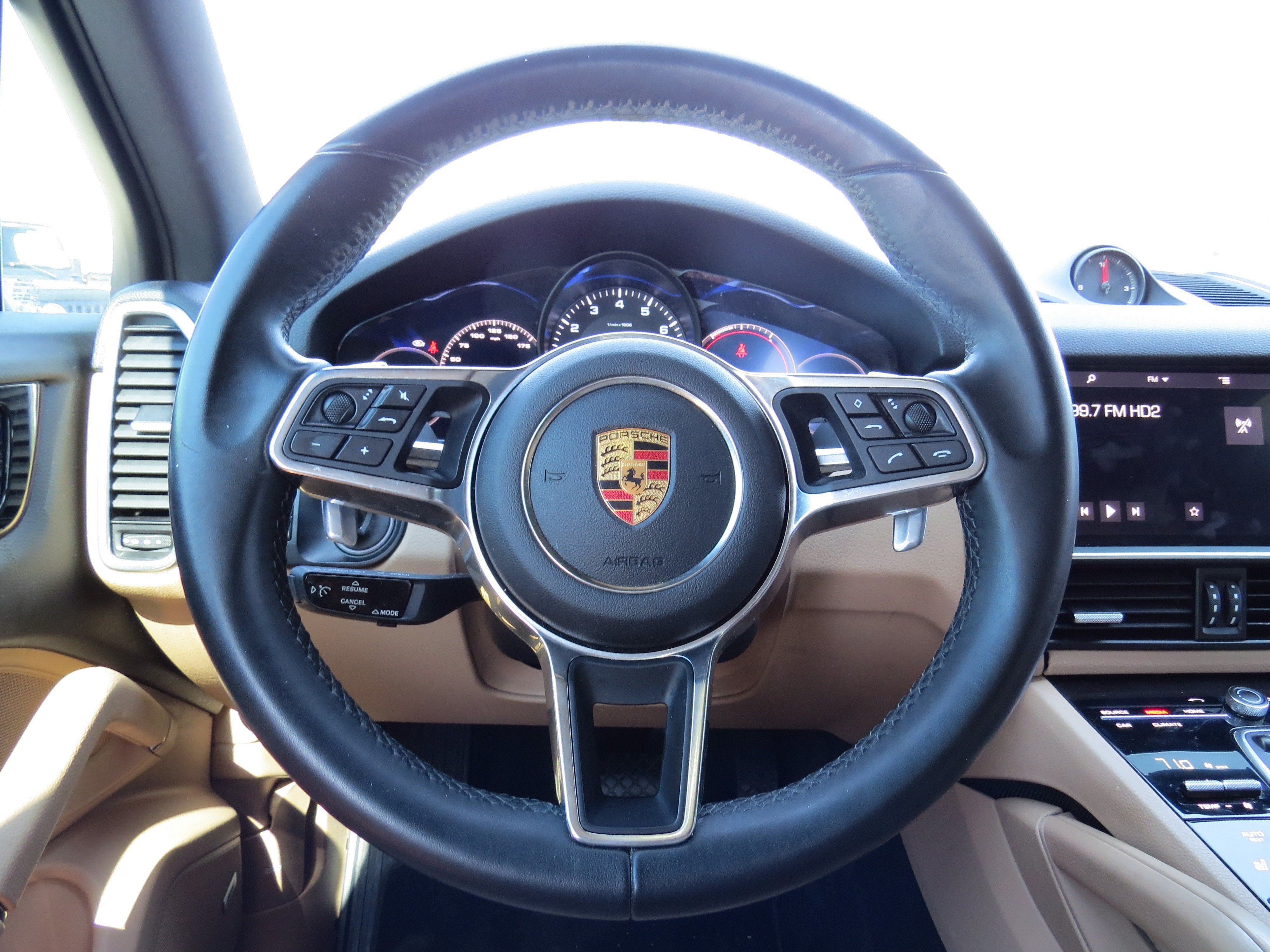 2019 Porsche Cayenne AWD w/ Premium Pkg. & Panoramic Sunroof