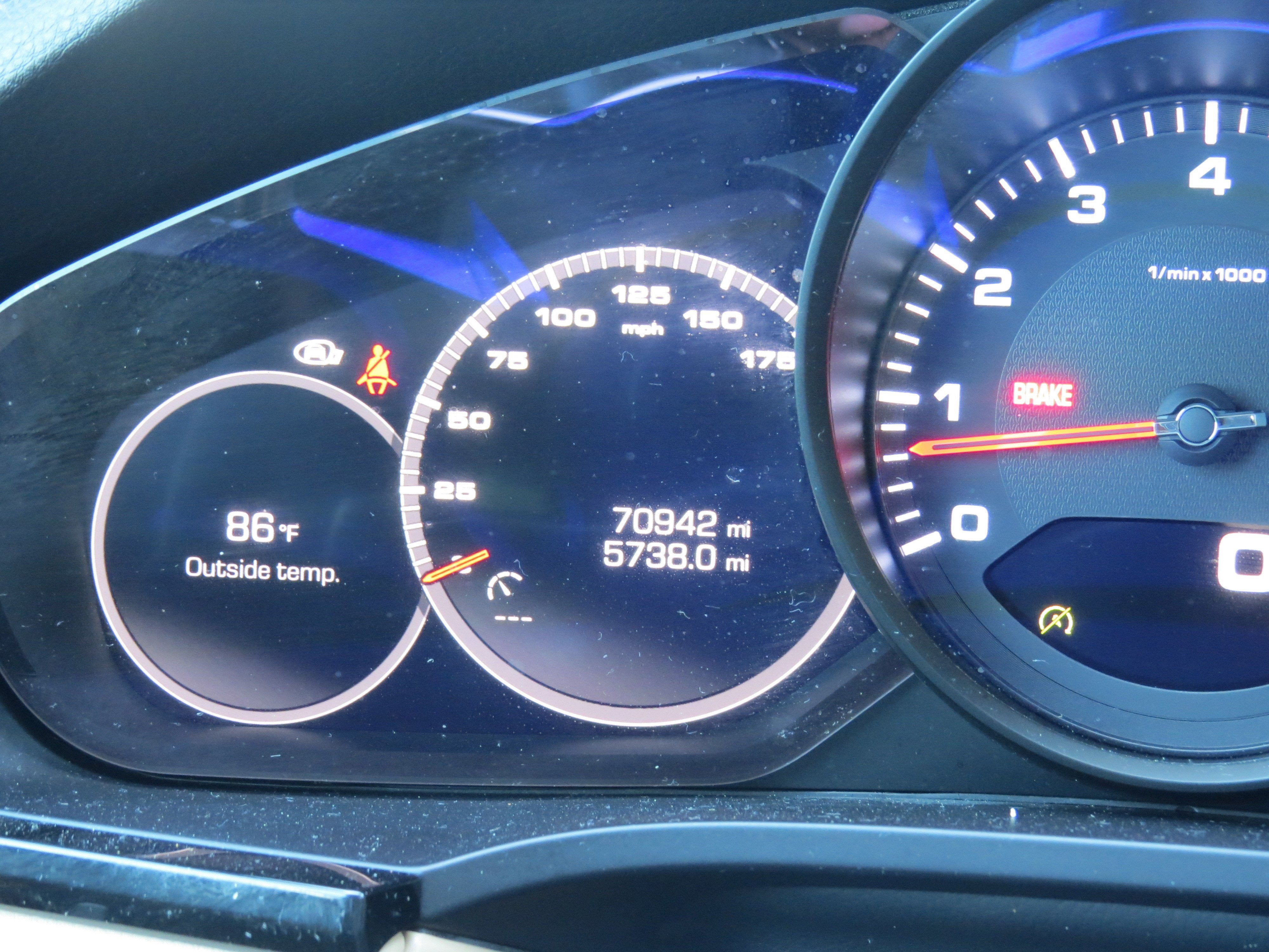 2019 Porsche Cayenne AWD w/ Premium Pkg. & Panoramic Sunroof
