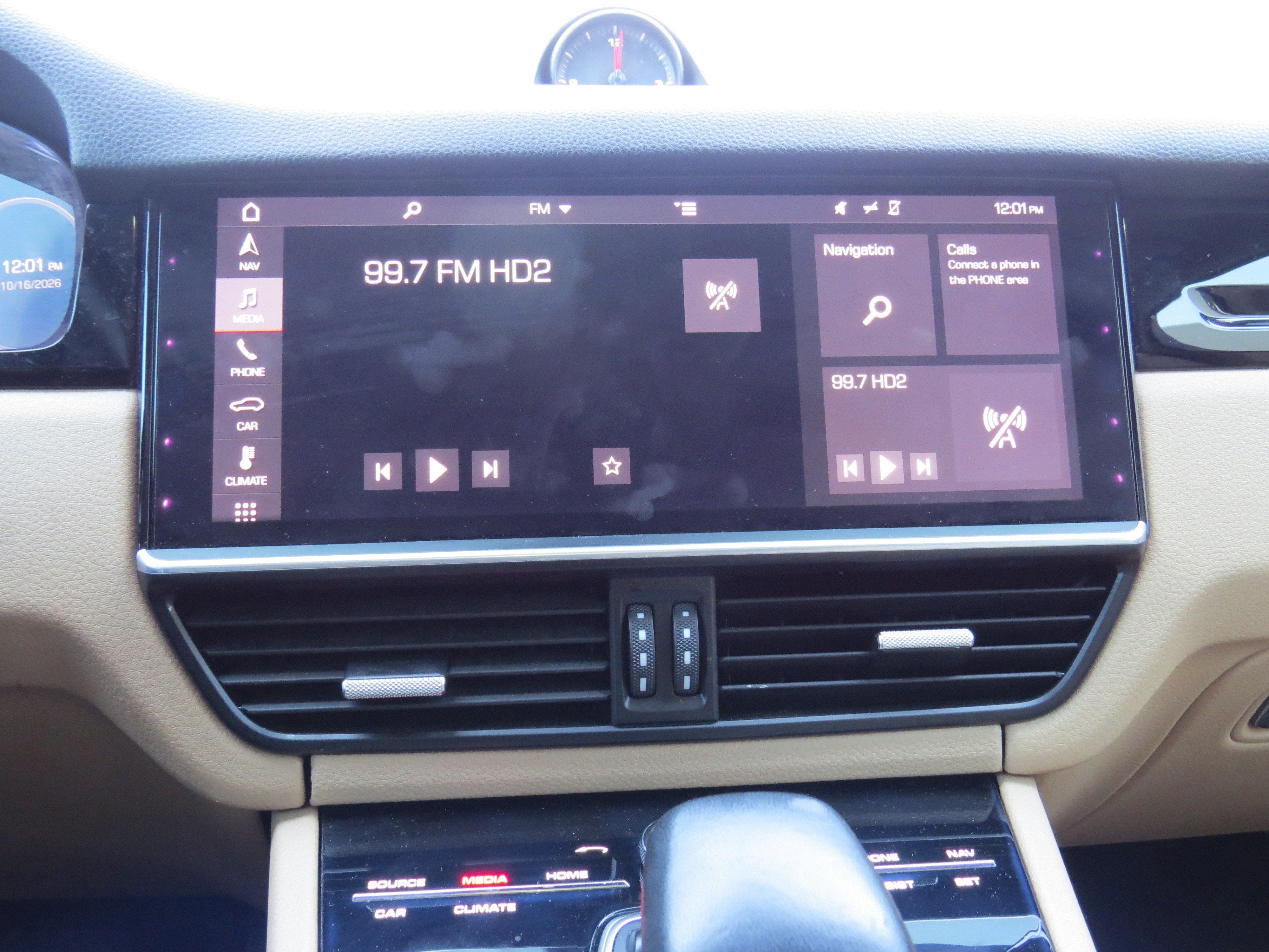 2019 Porsche Cayenne AWD w/ Premium Pkg. & Panoramic Sunroof