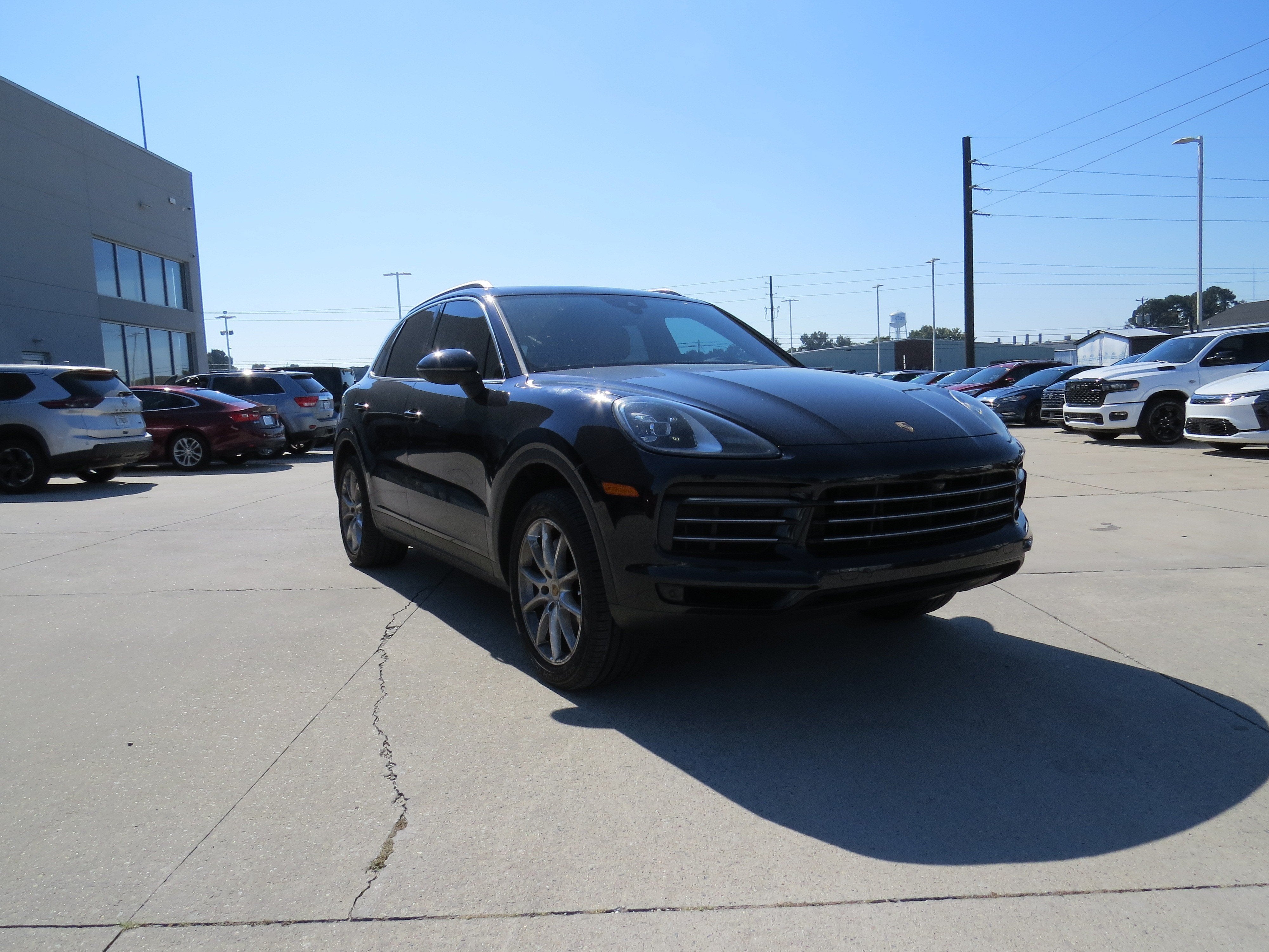 2019 Porsche Cayenne AWD w/ Premium Pkg. & Panoramic Sunroof