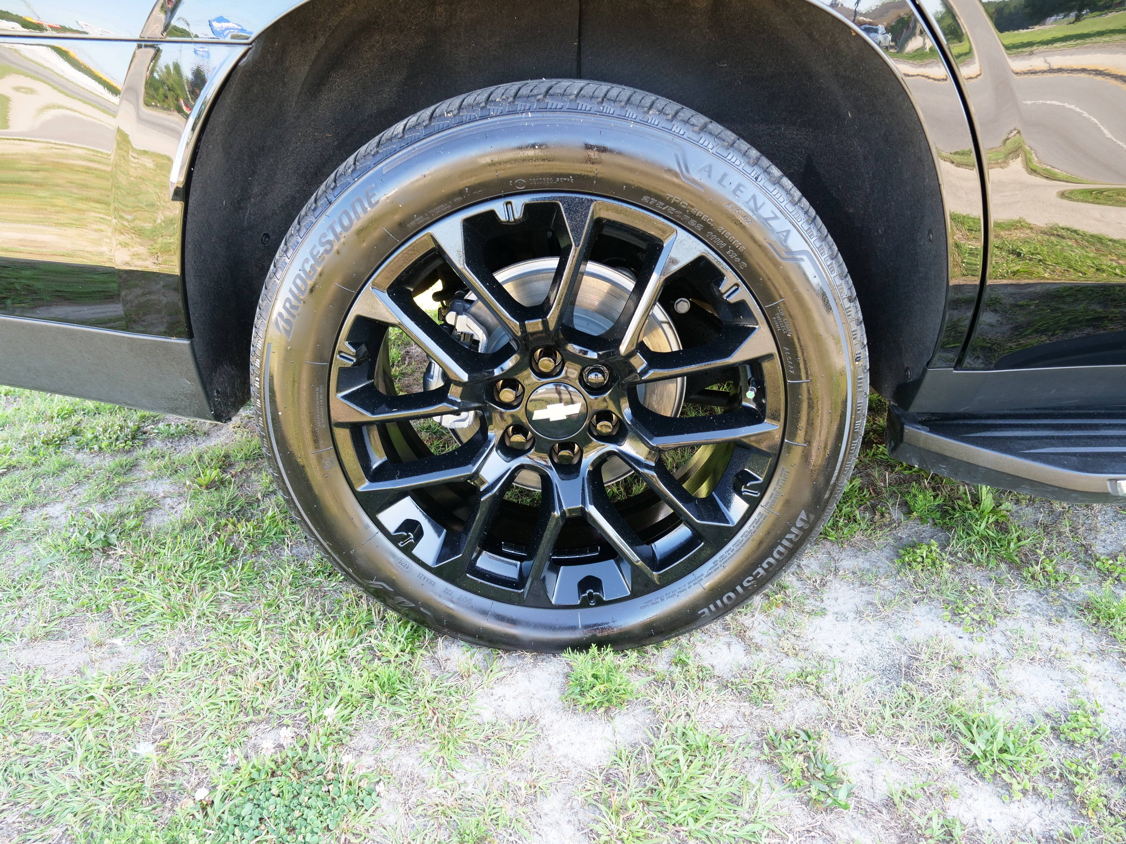 2025 Chevrolet Tahoe LS