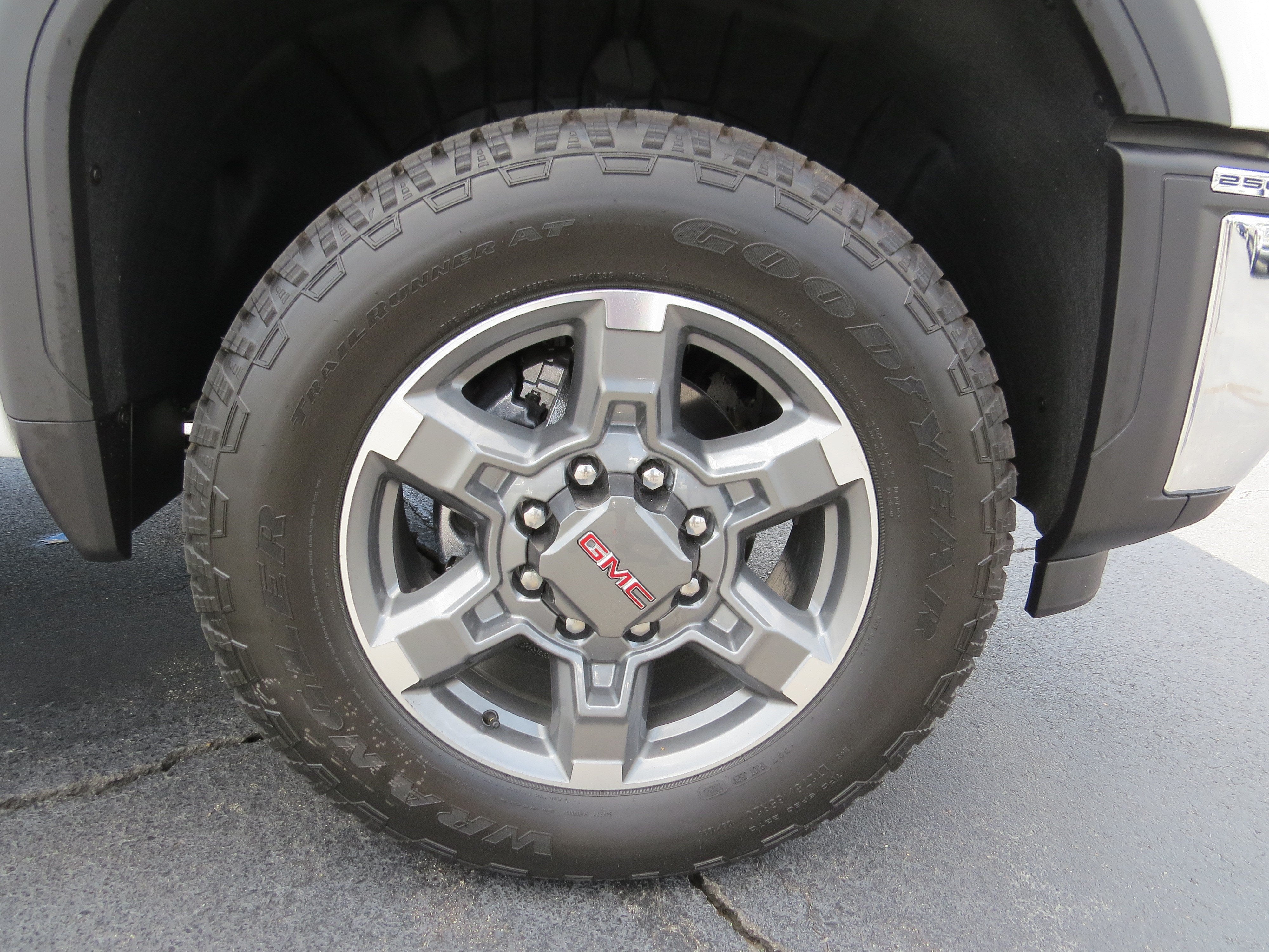 2026 GMC Sierra 2500 HD SLE