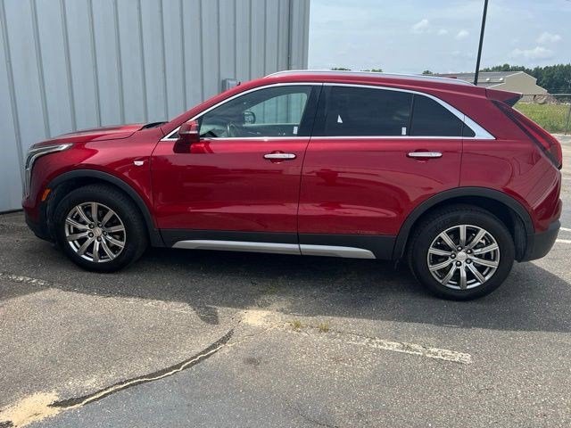 2022 Cadillac XT4 Premium Luxury