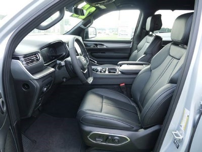 2025 Jeep Wagoneer Base