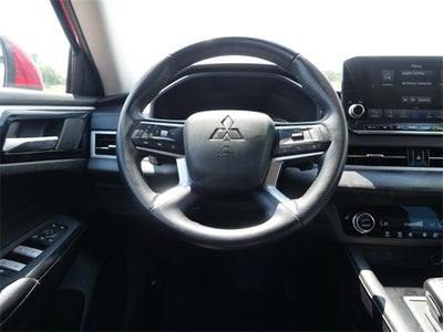 2023 Mitsubishi Outlander SE