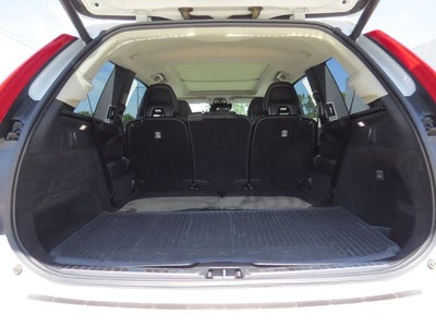2021 Volvo XC90 T5 Momentum